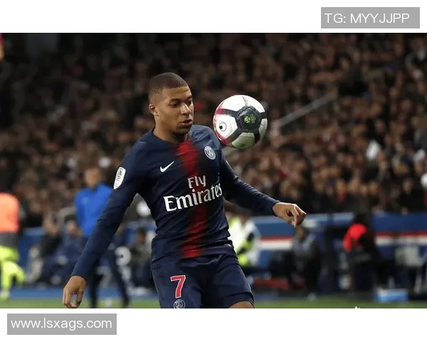 全球顶级足球巨星盘点与他们的辉煌成就分析 全球顶级足球巨星盘点与他们的辉煌成就分析