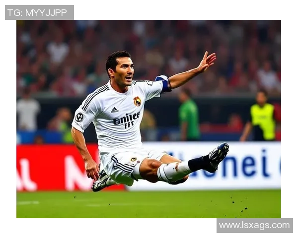 前刘海足球明星的传奇故事与赛场风采揭秘 前刘海足球明星的传奇故事与赛场风采揭秘