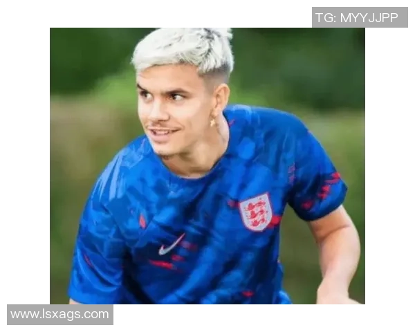 黄头发足球明星的身份揭秘与成就分析 黄头发足球明星的身份揭秘与成就分析