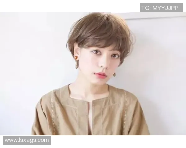 足球卷发的魅力与风格探讨如何打造个性化的运动发型